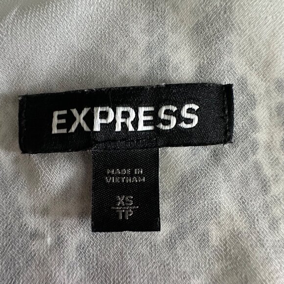 Express XS Snake Print Sleeveless V-Neck Cami Top Womens 100% Polyester White & - Picture 4 of 7